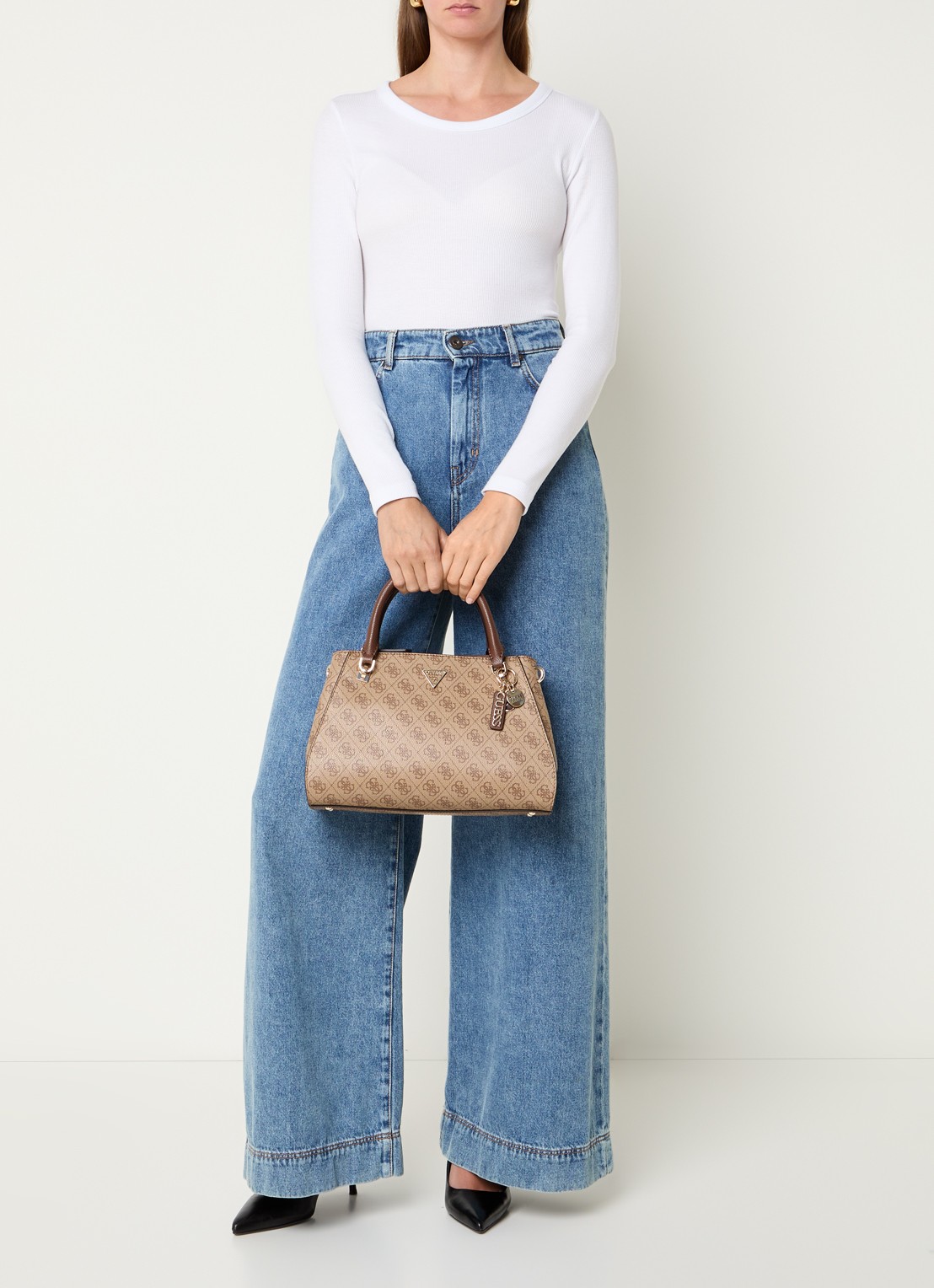 GUESS Noelle II handtas met logoprint en afneembare schouderriem - voorkant 4 donkerbeige