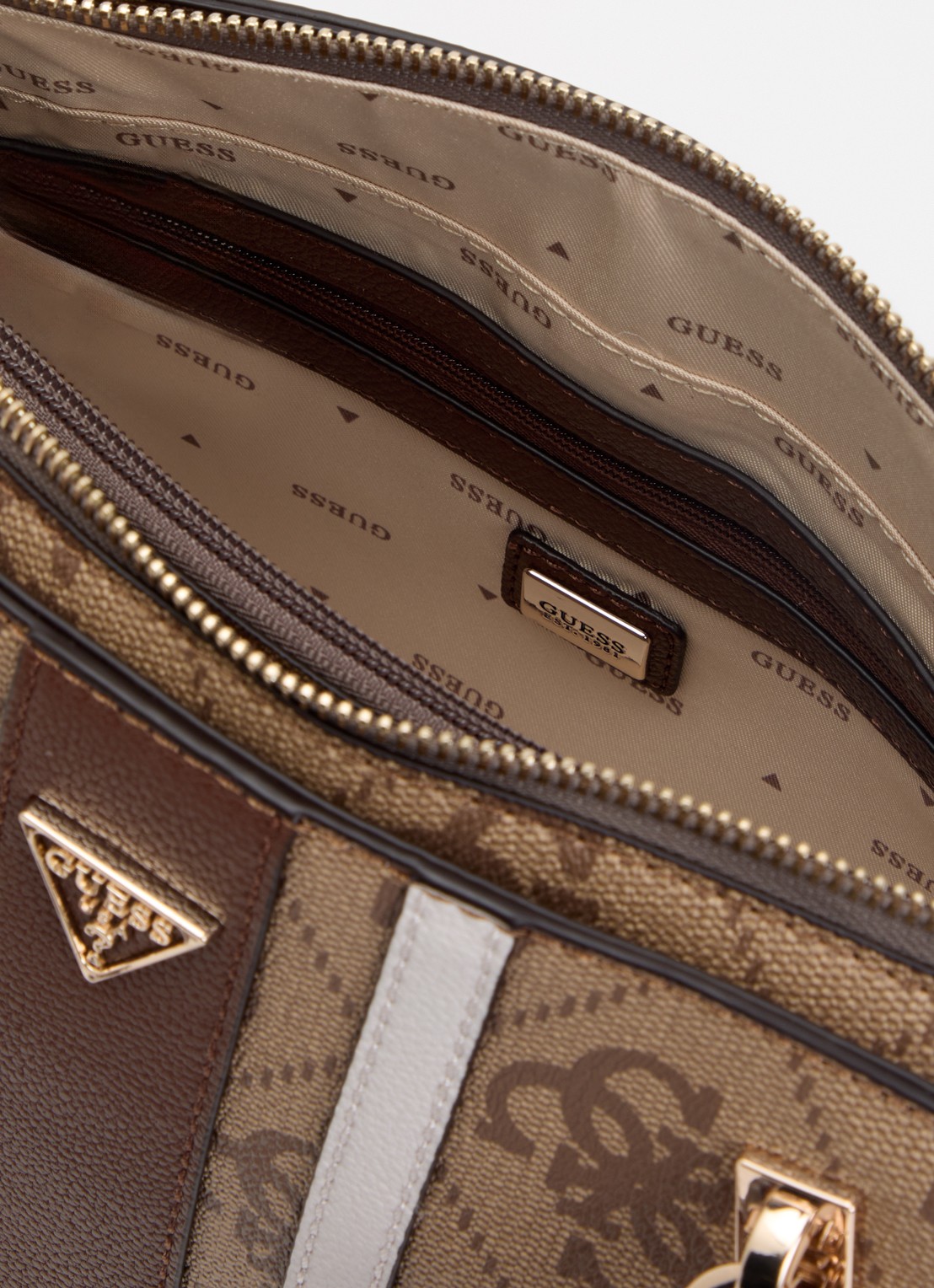 GUESS Noelle II handtas met logoprint en afneembare schouderriem - detail 2 lichtbruin