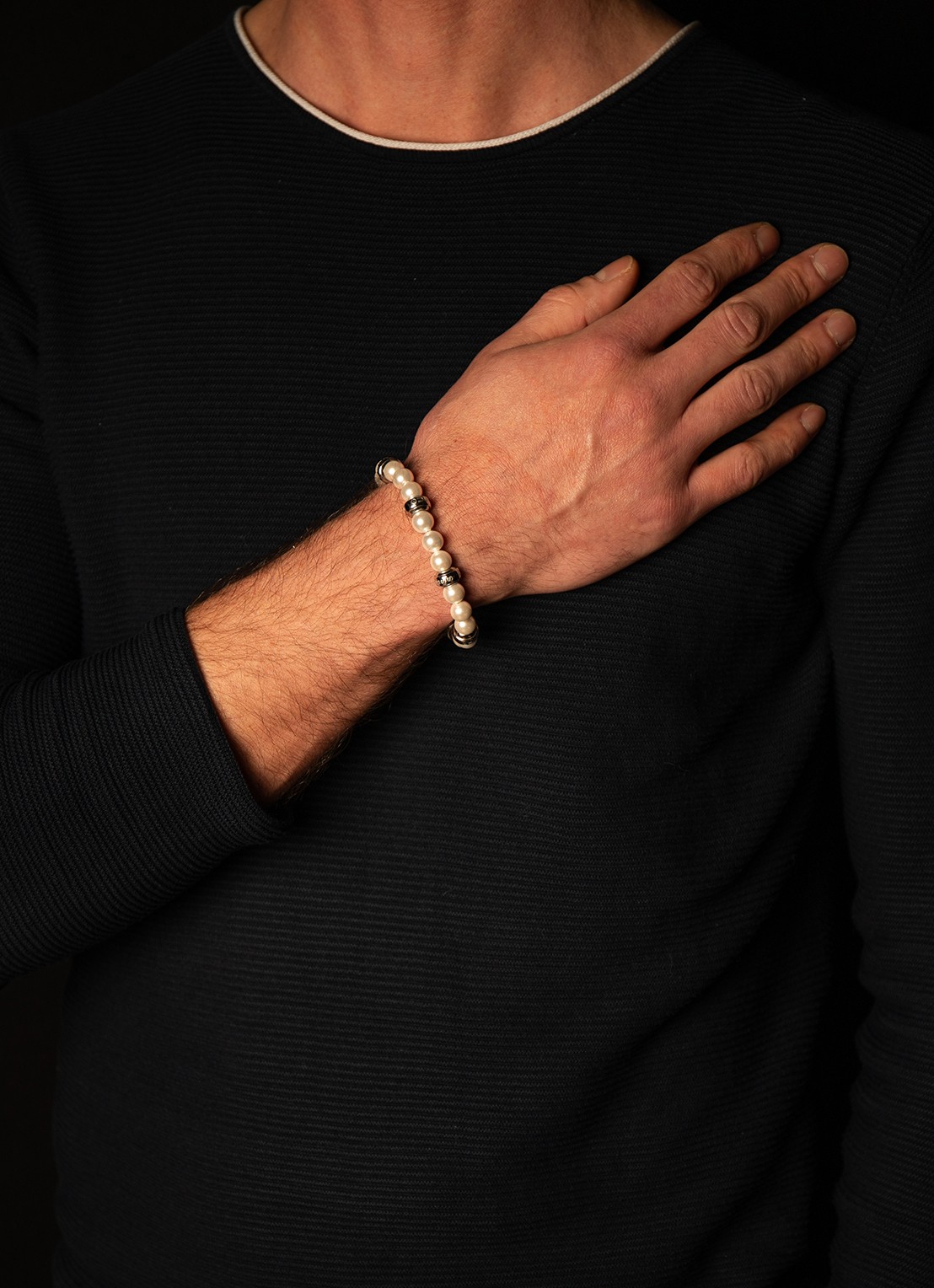 GUESS Parelarmband JUMB04069JWSTWIT-U  - voorkant 2 zilver
