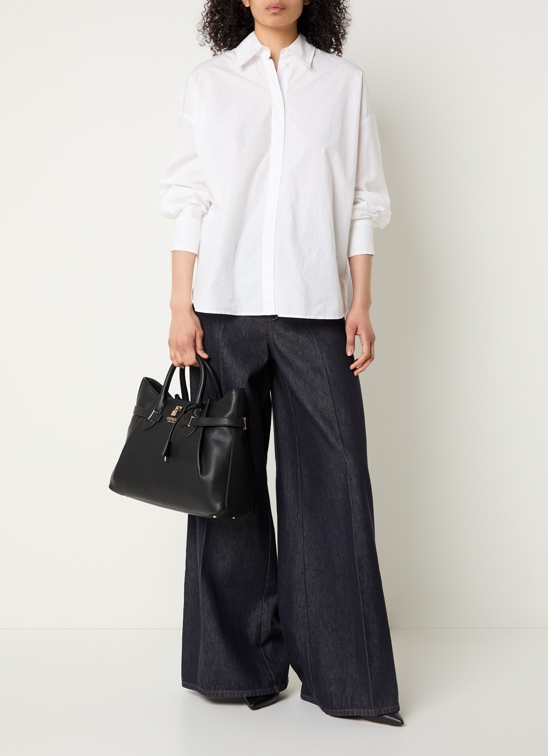 GUESS Yesba handtas met afneembare schouderriem - voorkant 4 zwart