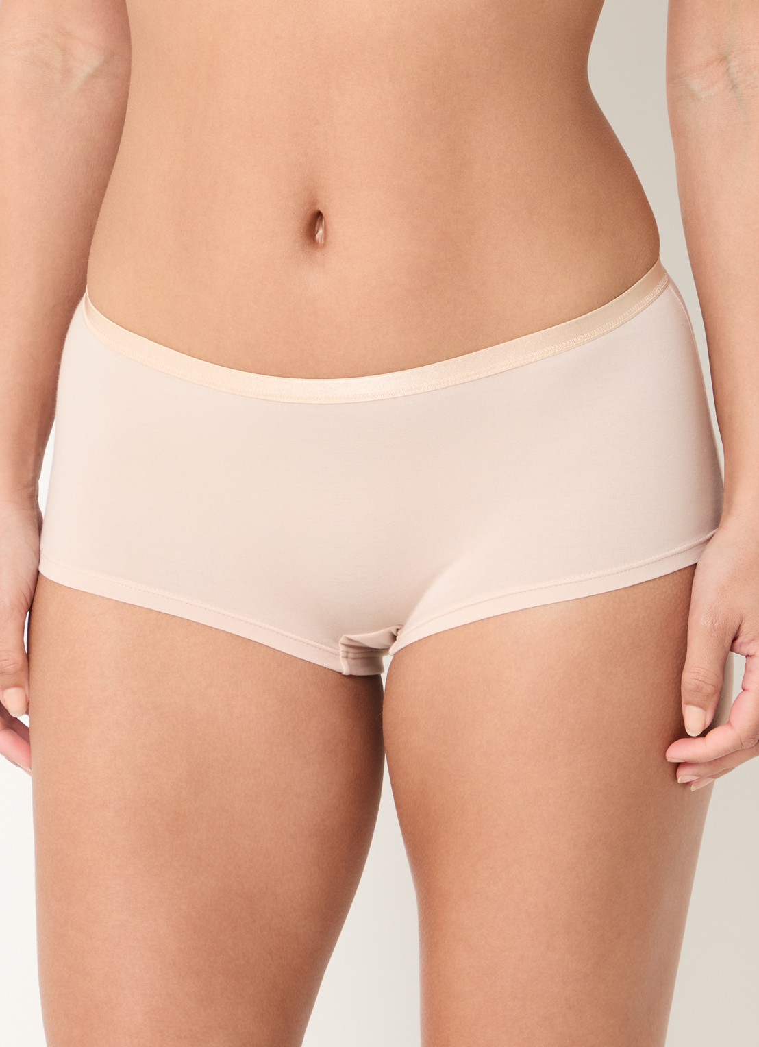 Hanro Cotton Sensation shorty - detail 2 beige