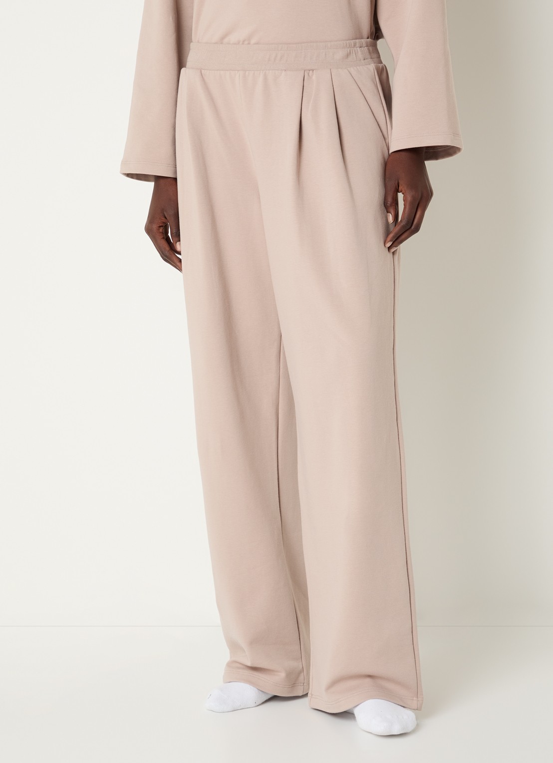 Hanro High waist wide fit loungebroek met steekzakken - detail beige