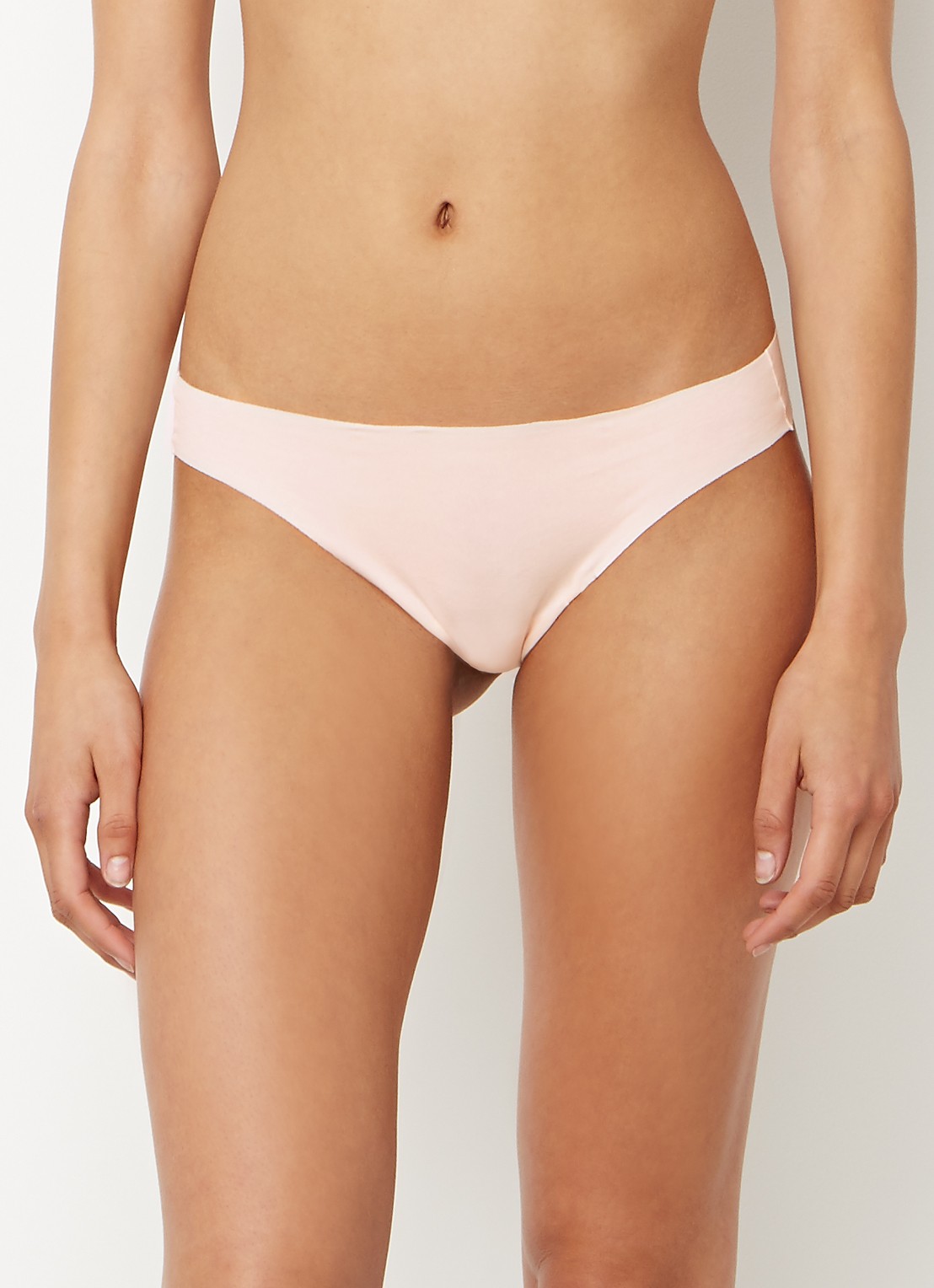 Hanro Invisible Cotton naadloze string - detail 3 lichtroze