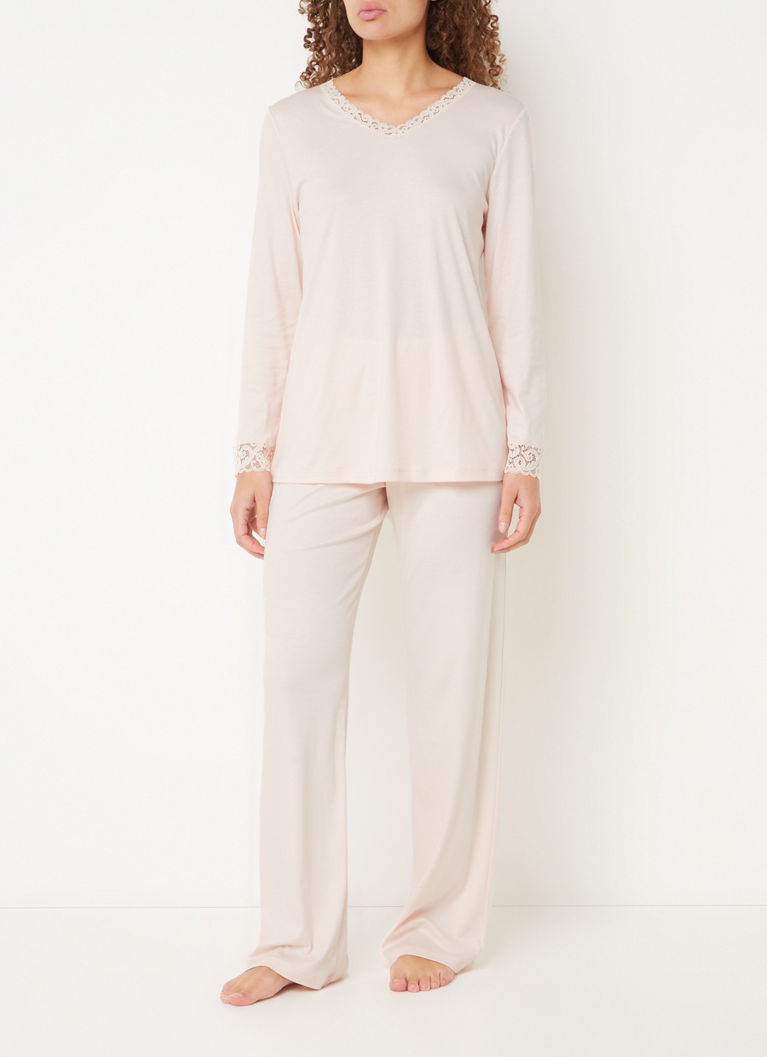 Hanro Moments pyjamaset met details van kant - detail 4 lichtroze