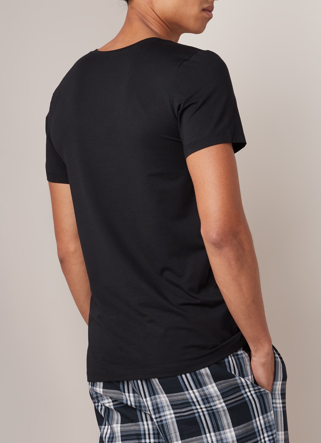 Hanro Pyjama T-shirt met V-hals - achterkant 3 zwart