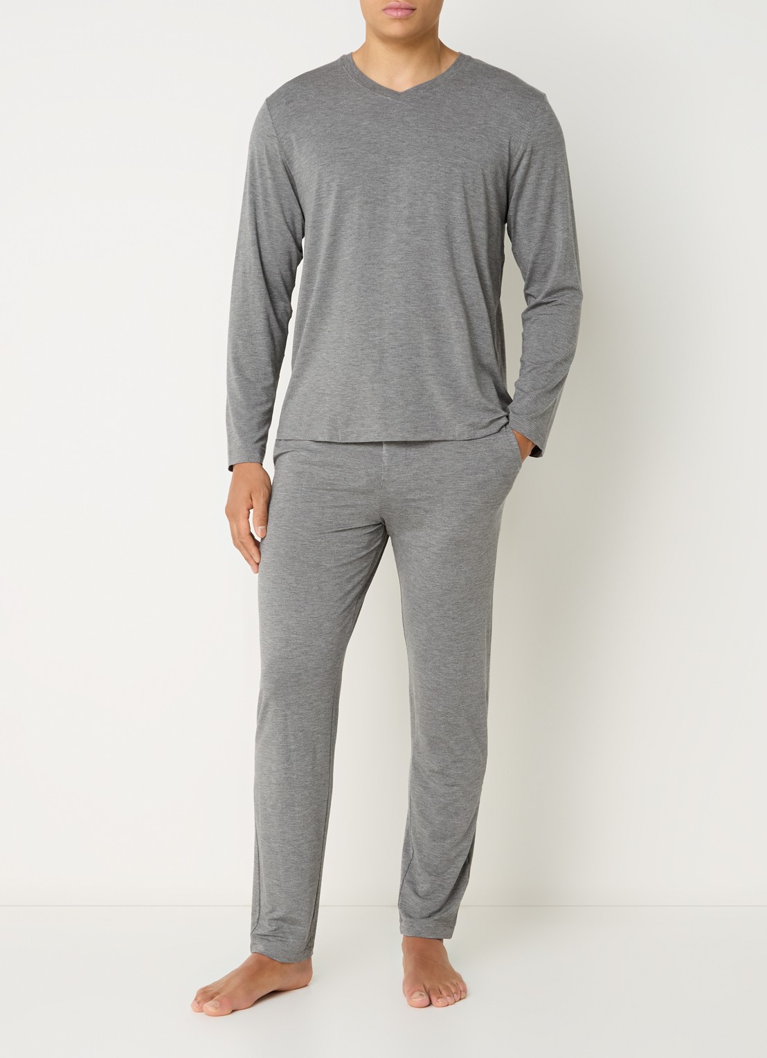 Hanro Pyjamatop met V-hals - voorkant 2 grijsmele