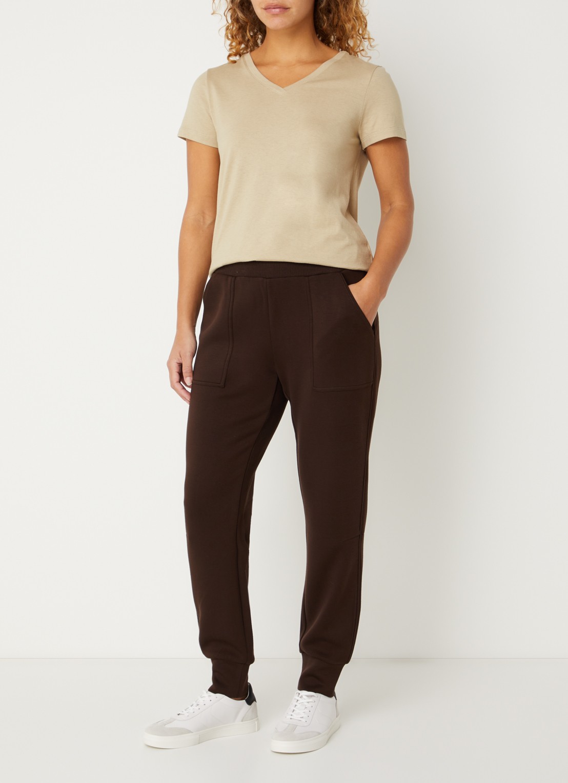 Hanro Pyjamatop met V-hals - voorkant 4 khaki