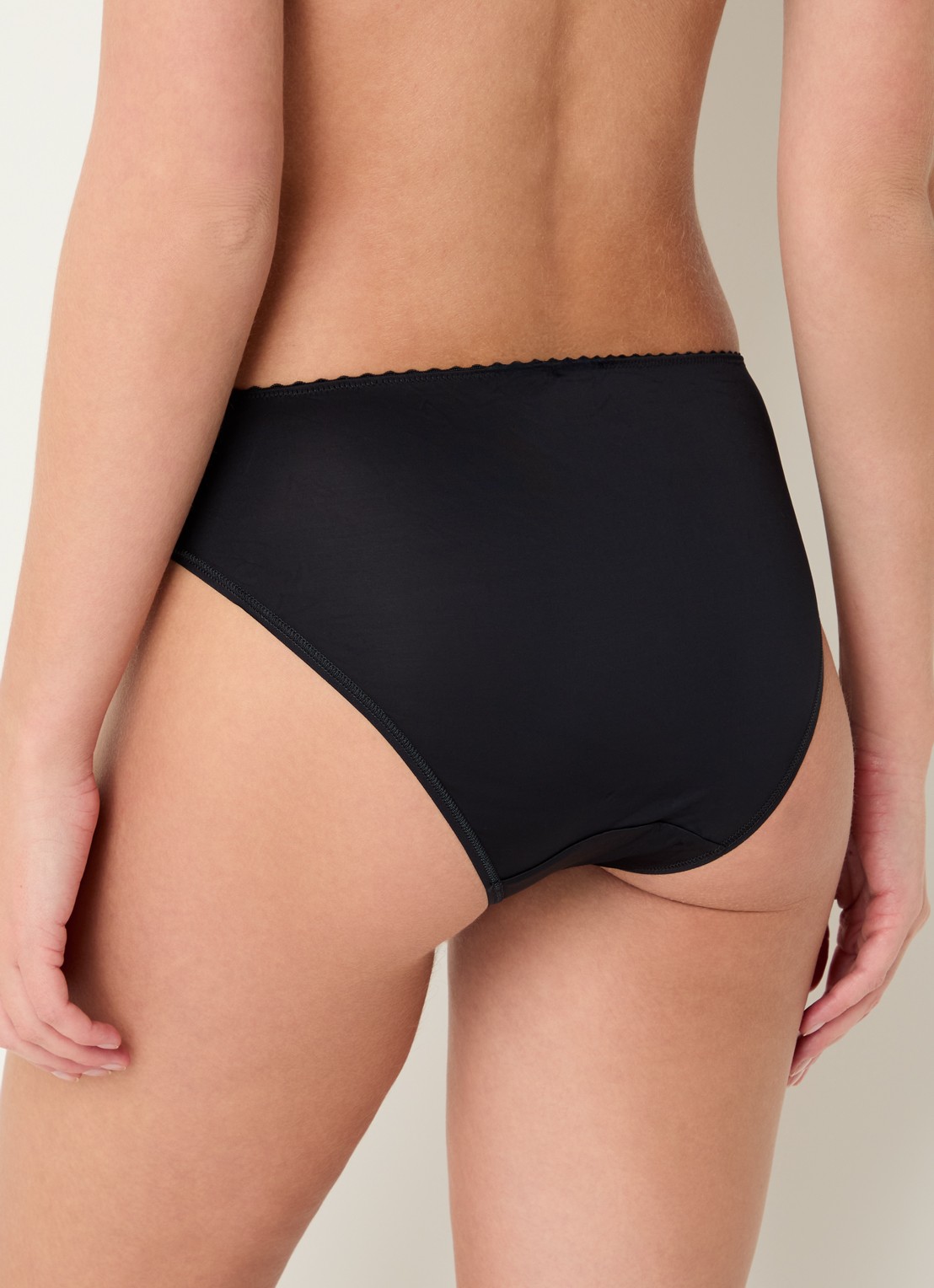 Hanro Satin Deluxe slip - achterkant 2 zwart