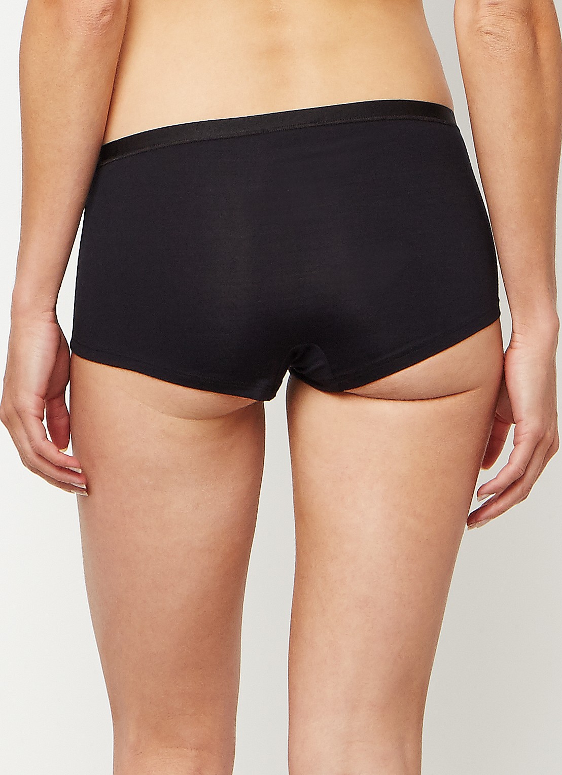 Hanro Soft Touch shorty - achterkant zwart