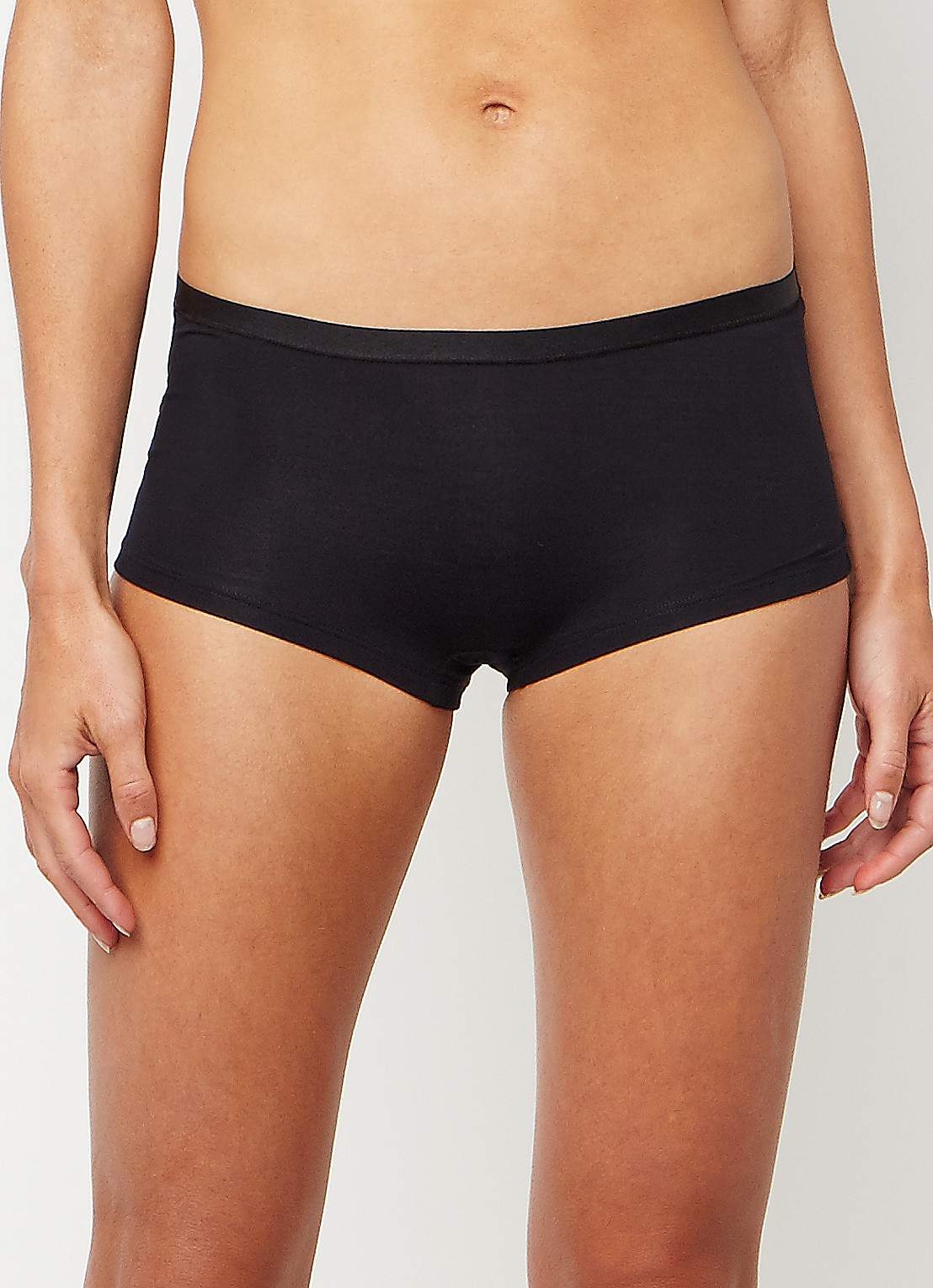 Hanro Soft Touch shorty - detail 3 zwart