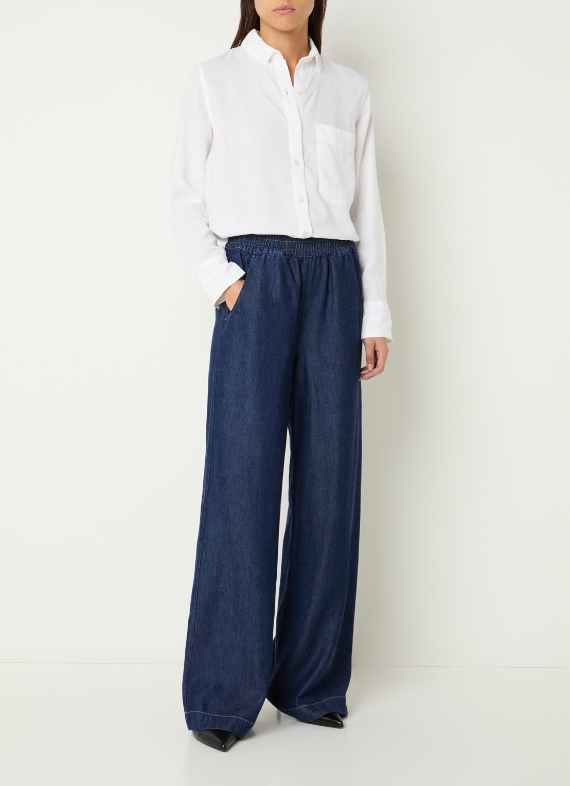 Harper high waist wide leg jeans  met elastische band en steekzakken - voorkant 4 donkerblauw