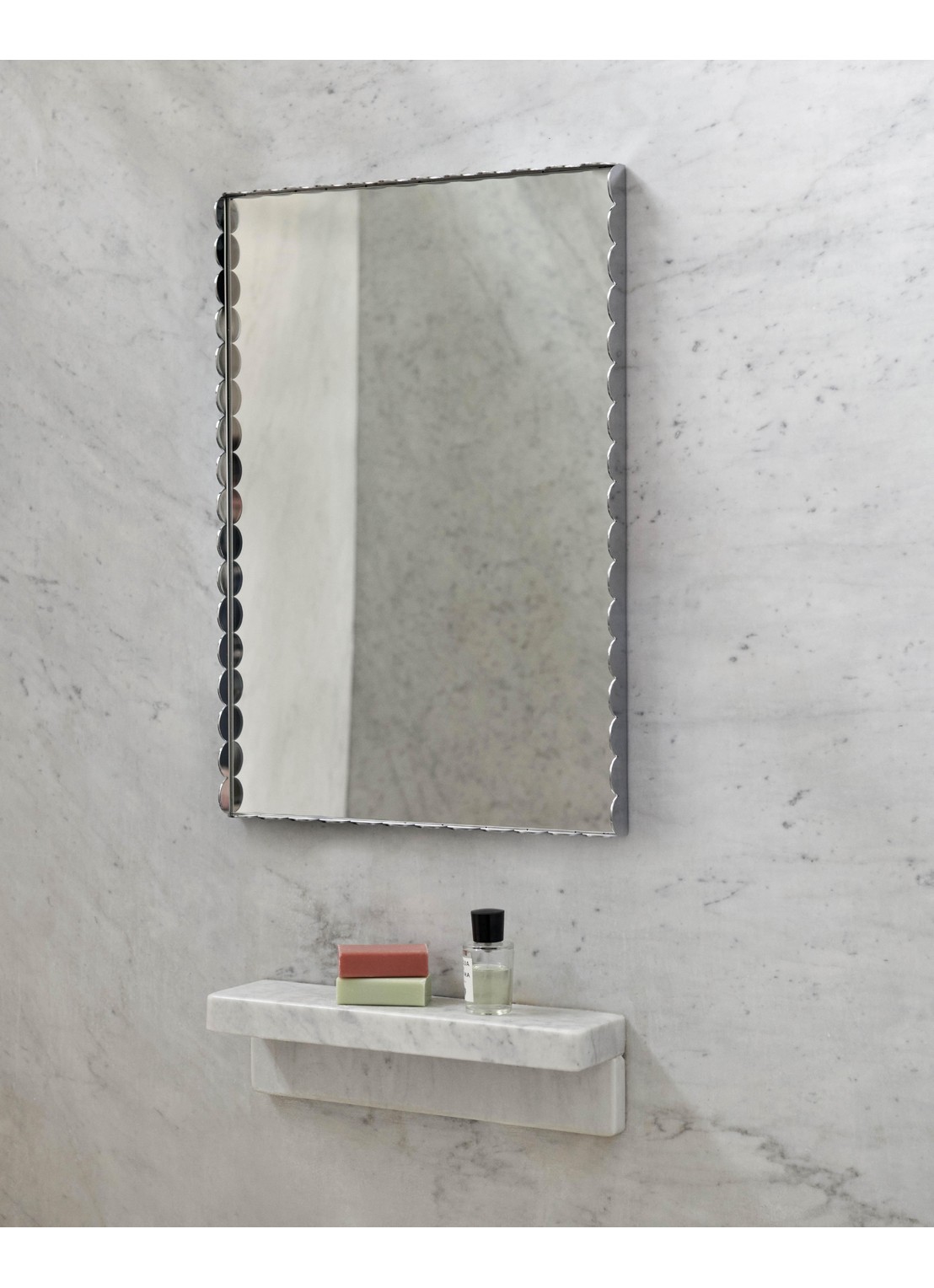 Hay Arcs wandspiegel S 61 x 43 cm - voorkant 2 transparant