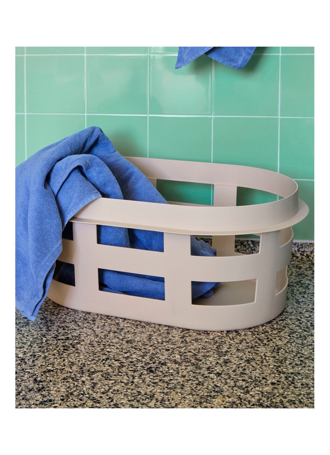 Hay Basket S wasmand 57,5 x 37,5 cm - voorkant 2 beige