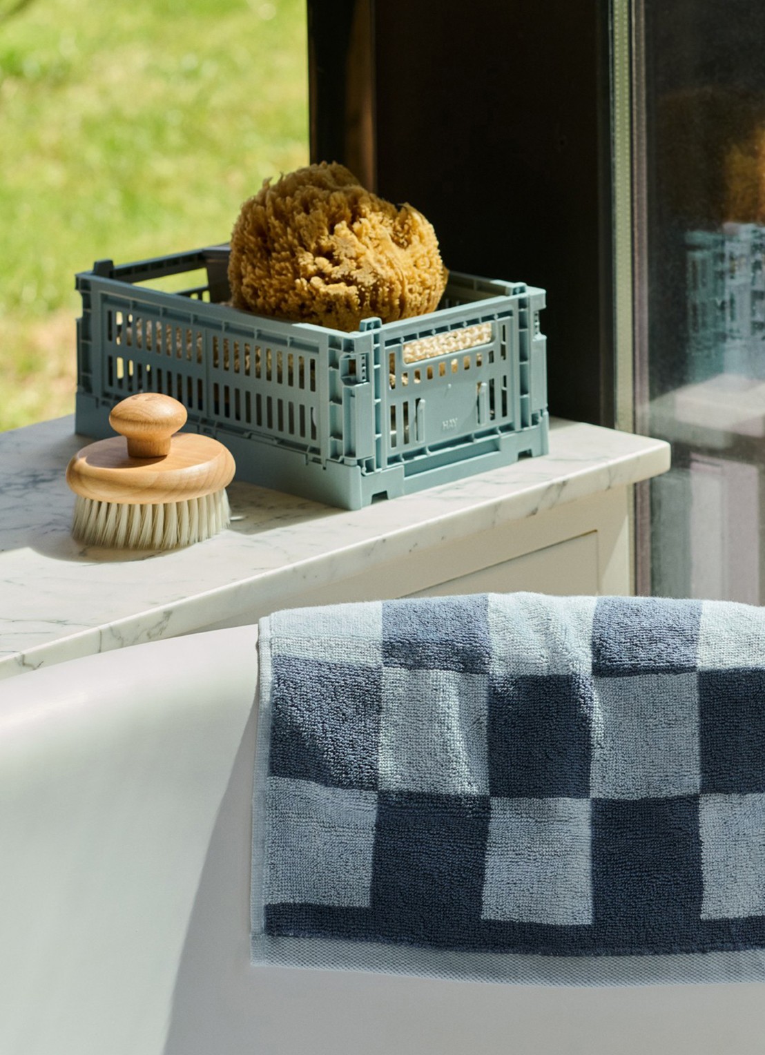 Hay Check badlaken 70 x 136 cm - achterkant donkerblauw