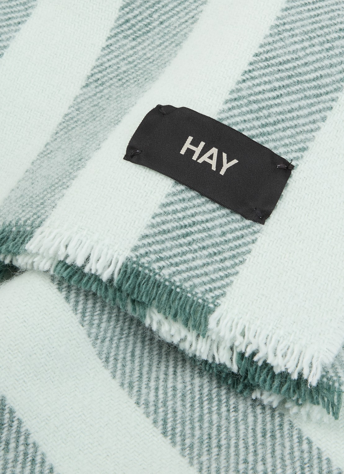 Hay Duo plaid van wol 180 x 130 cm - detail mint