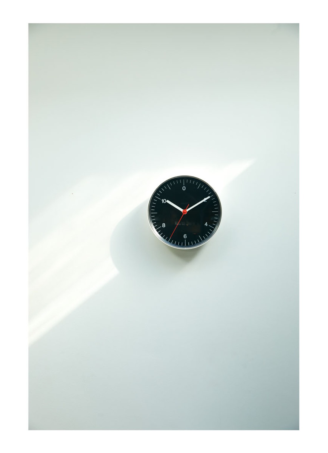 Hay Jasper Morrison wandklok 26,5 cm - voorkant 2 zwart