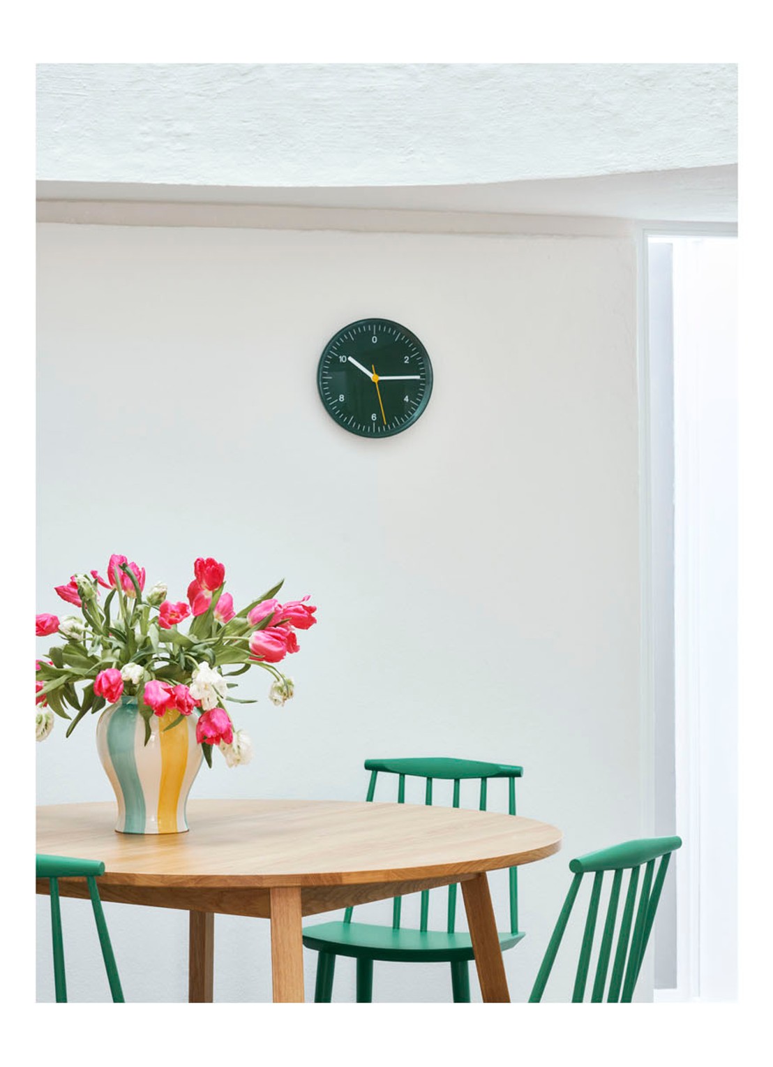 Hay Jasper Morrison wandklok  - voorkant 2 groen