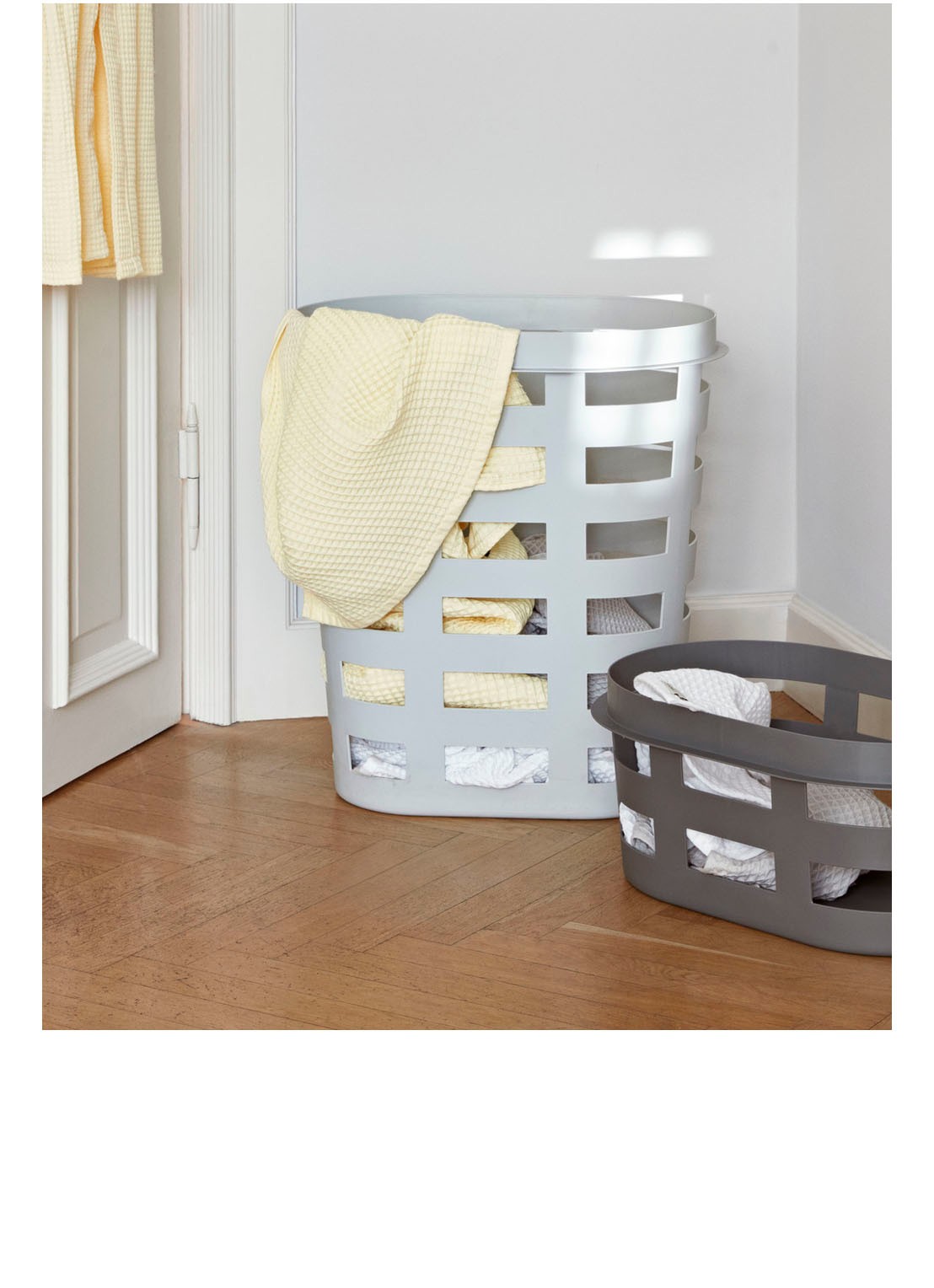 Hay Laundry Basket S wasmand 58 x 38 cm - voorkant 3 legergroen