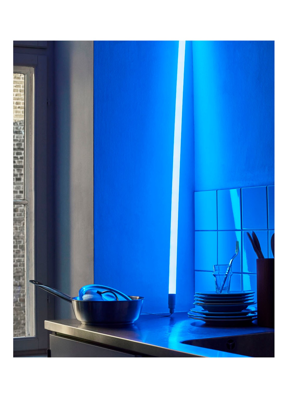 Hay Neon Tube LED lamp 150 cm - voorkant 2 blauw