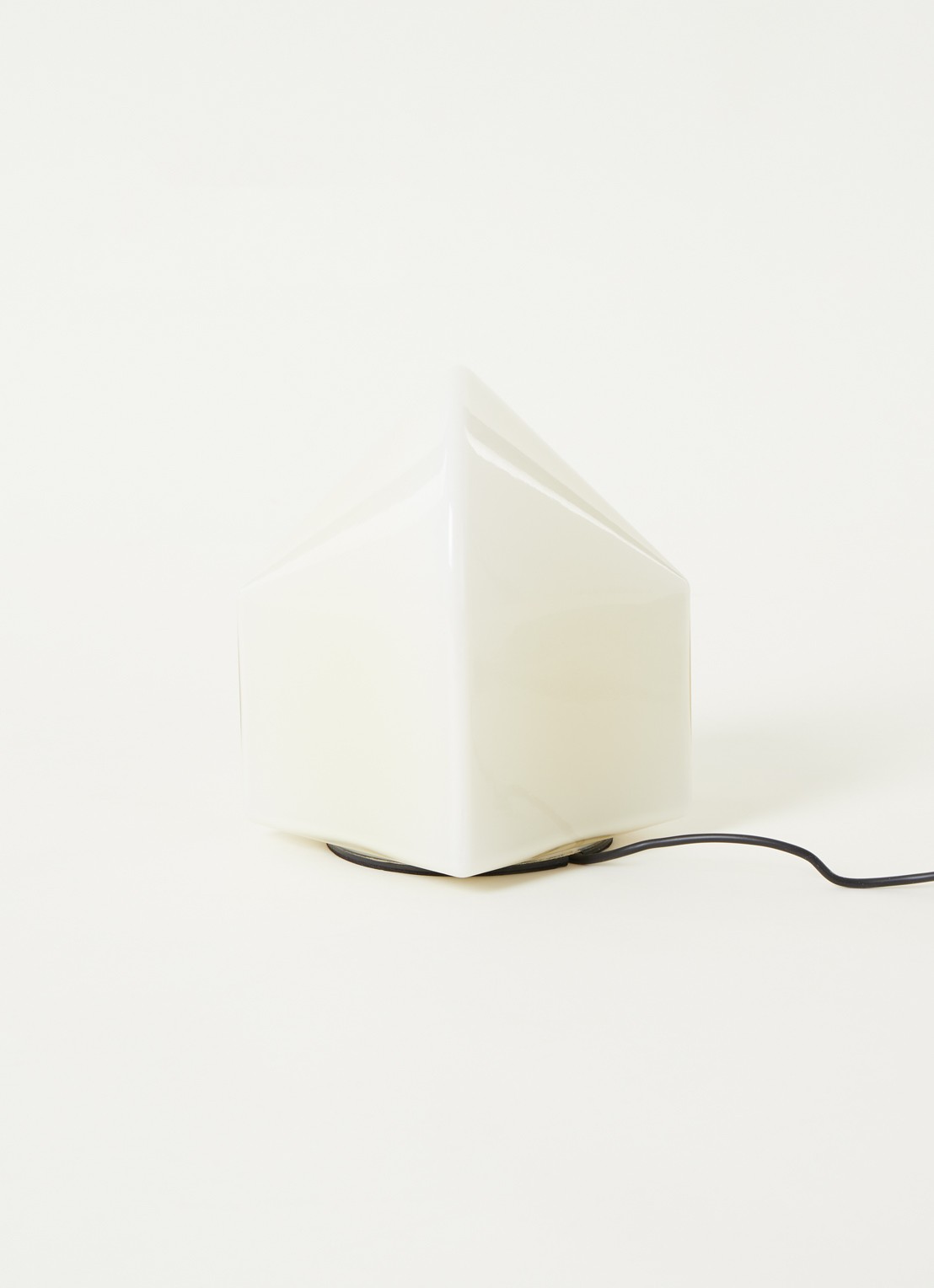 Hay Parade tafellamp 15,5 x 16 cm - voorkant 2 creme