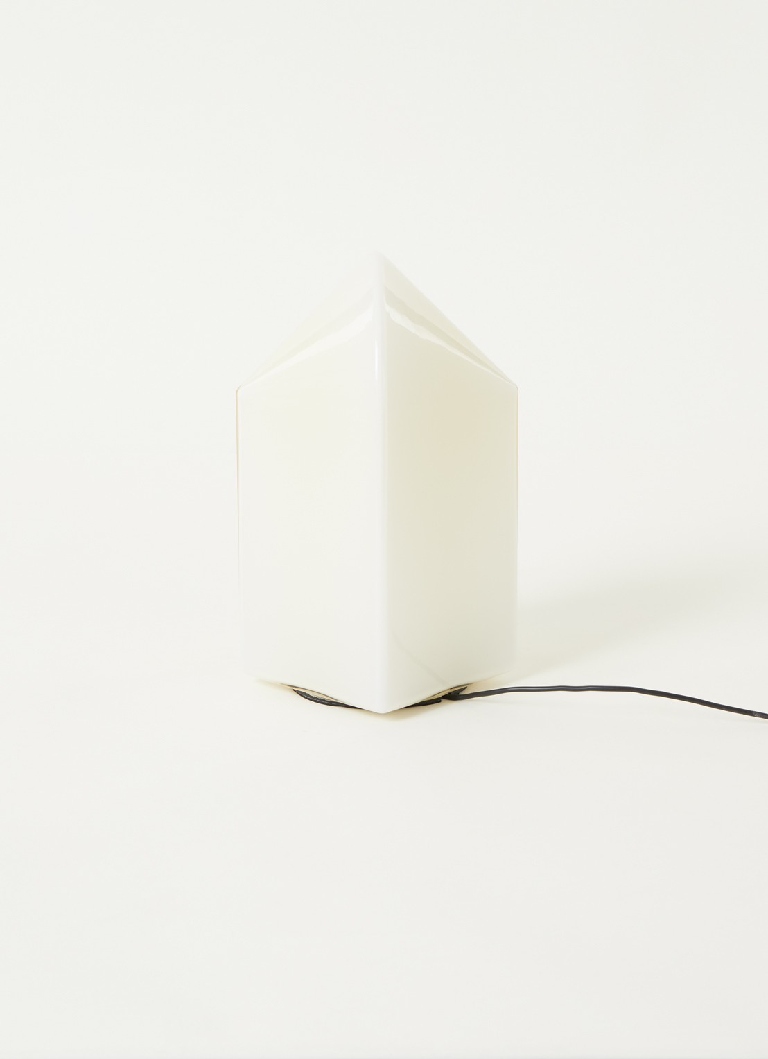 Hay Parade tafellamp 15,5 x 24 cm - voorkant 2 creme