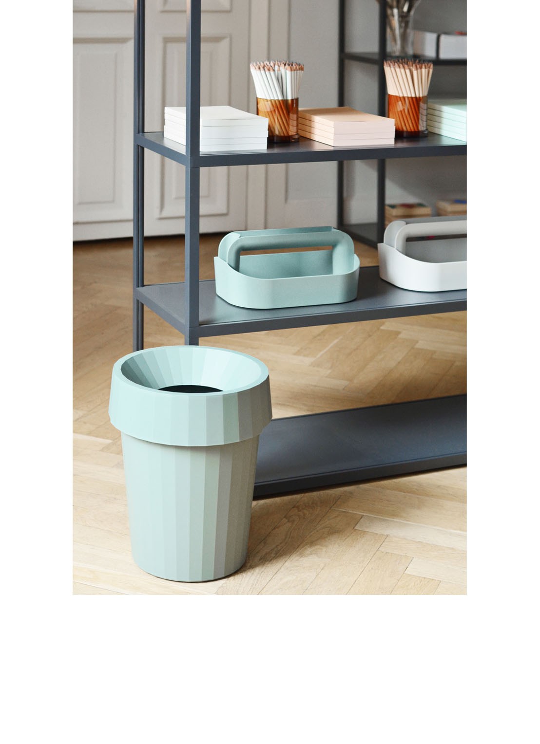 Hay Shade Bin prullenbak 14 liter - voorkant 2 groen