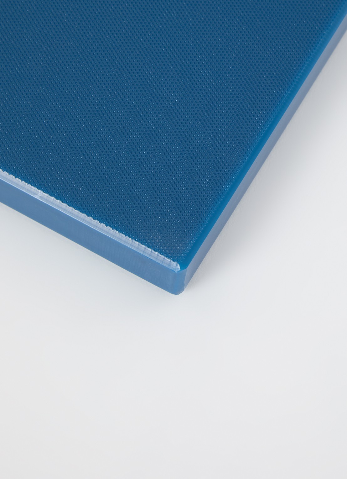 Hay Slice snijplank 38 x 25 cm - voorkant 2 donkerblauw