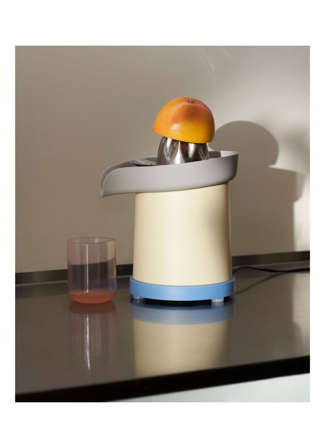 Hay Sowden Juicer citruspers 541399 - detail 5 vanillegeel