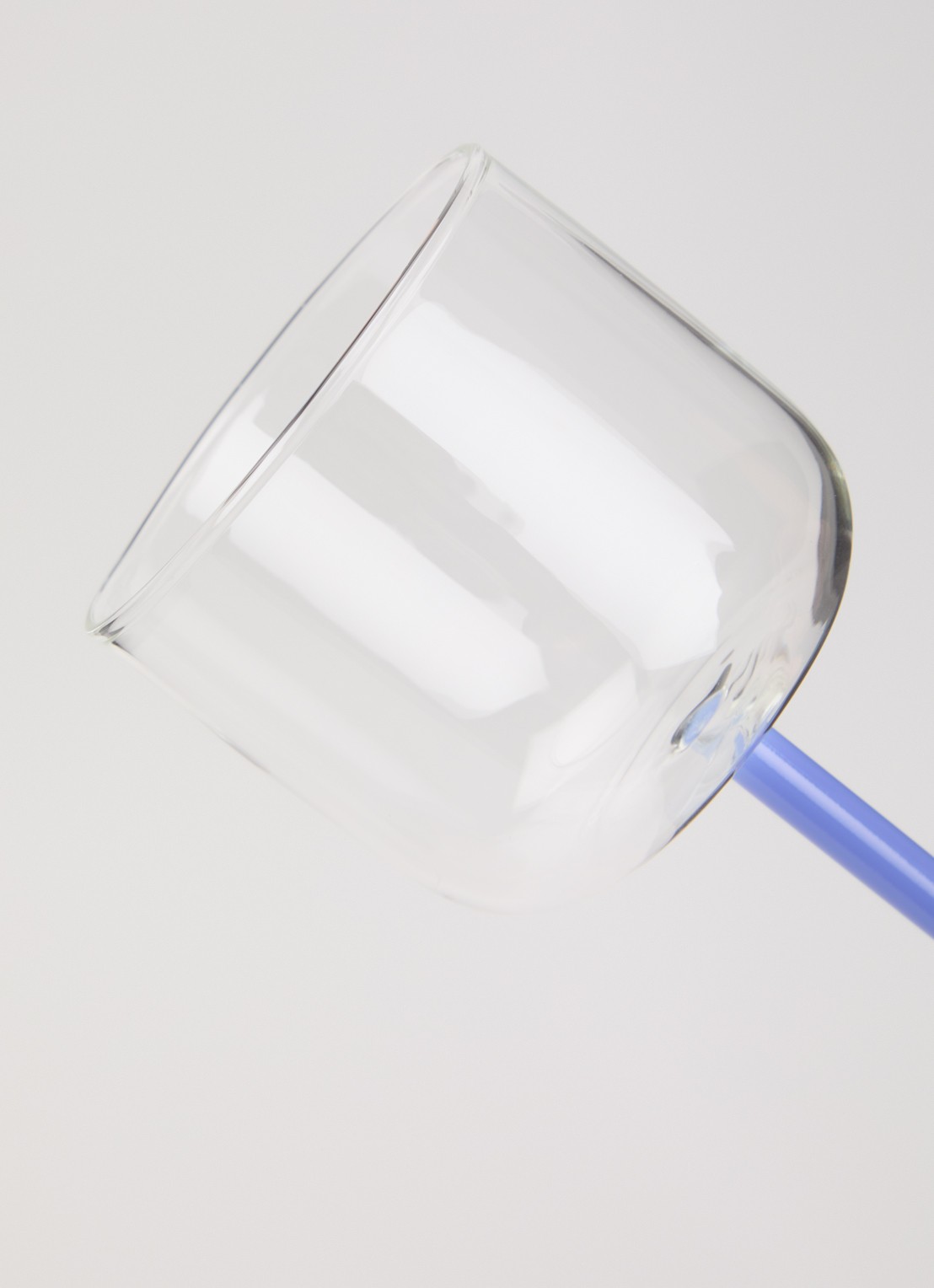 Hay Tint wijnglas 25 cl set van 2 - detail 3 donkerblauw
