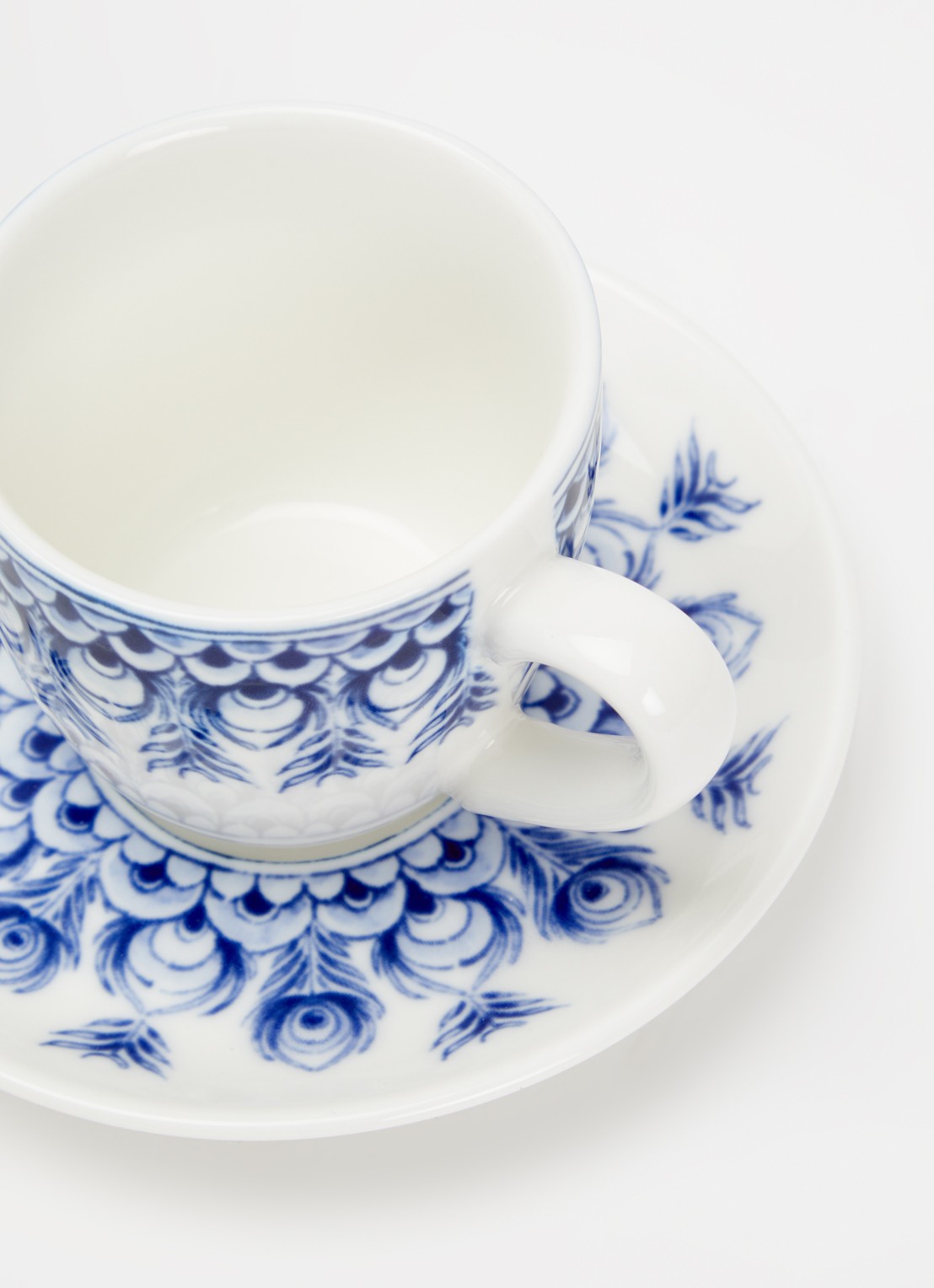 Heinen Delfts Blauw Paauw Blauw espressokopje en schotel - voorkant 2 wit