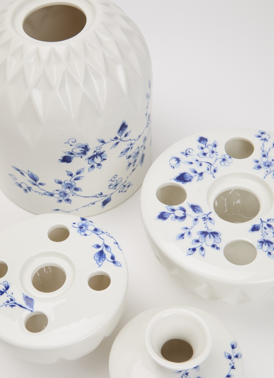 Heinen Delfts Blauw Stapelvaas 42 cm 4-delig  - voorkant 2 wit