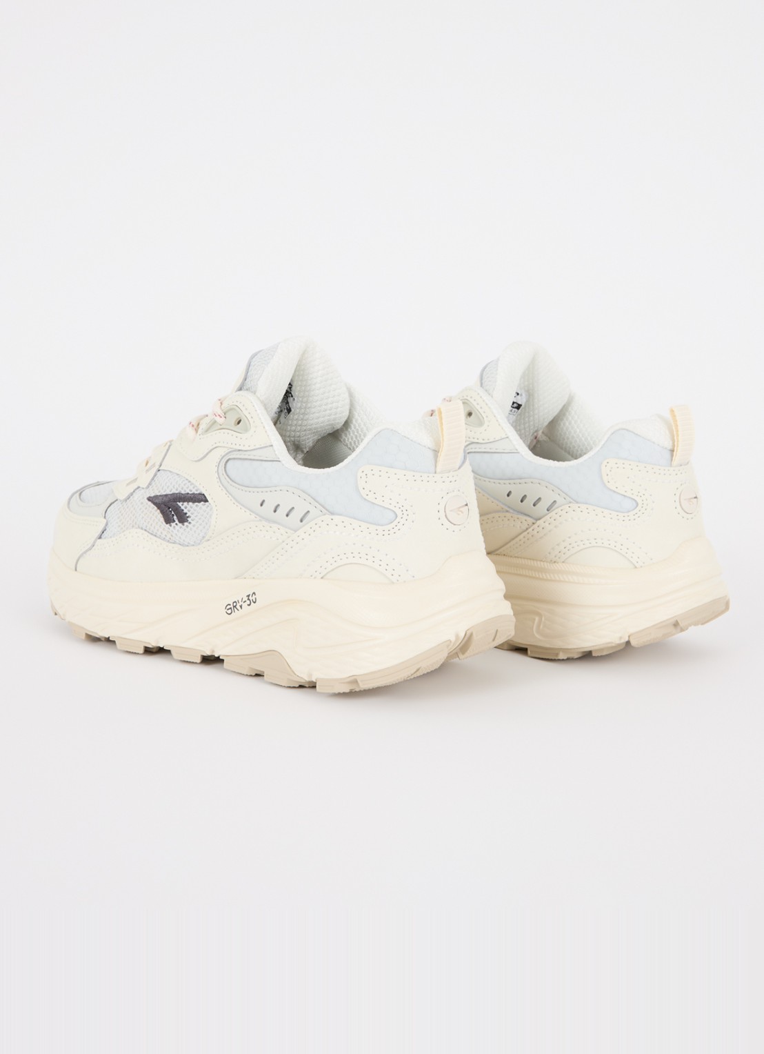 Hi-Tec Eastend WP GRV-30 sneaker met suède details - achterkant gebroken wit