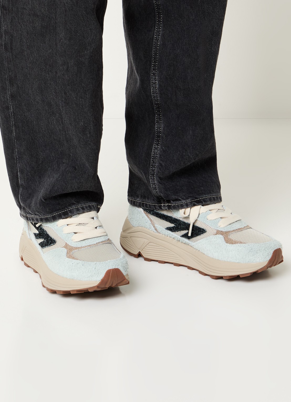 Hi-Tec HTS Shadow RGS sneaker met details van suède - voorkant 5 beige