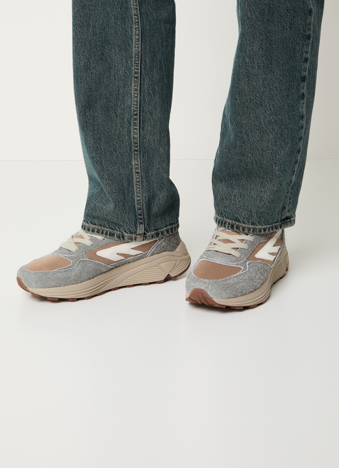 Hi-Tec HTS Shadow RGS sneaker met details van suède - voorkant 5 grijs