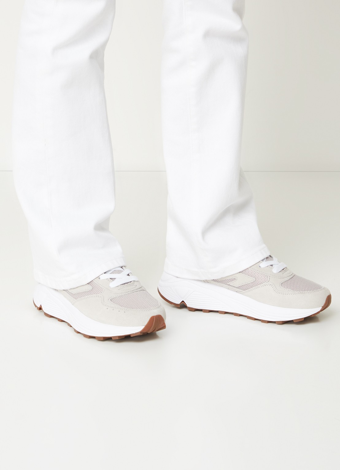 Hi-Tec Shadow sneaker met suède details - voorkant 6 lichtgrijs