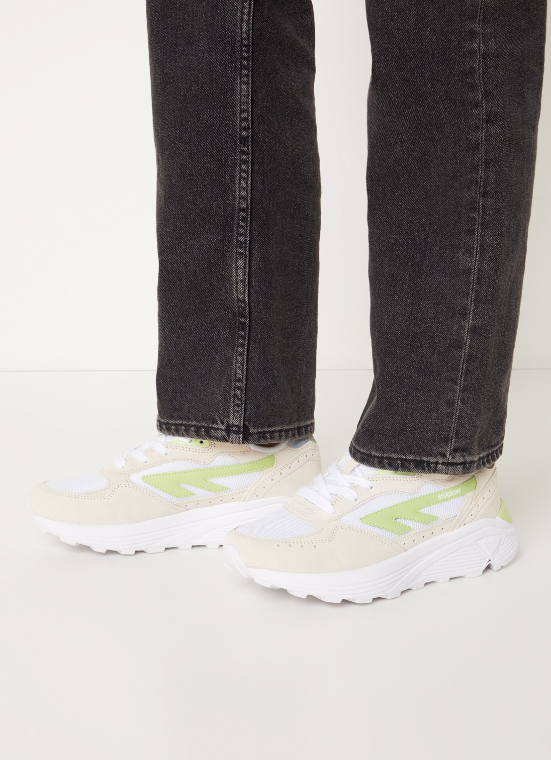 Hi-Tec Shadow sneaker met suède details - voorkant 2 lichtgroen