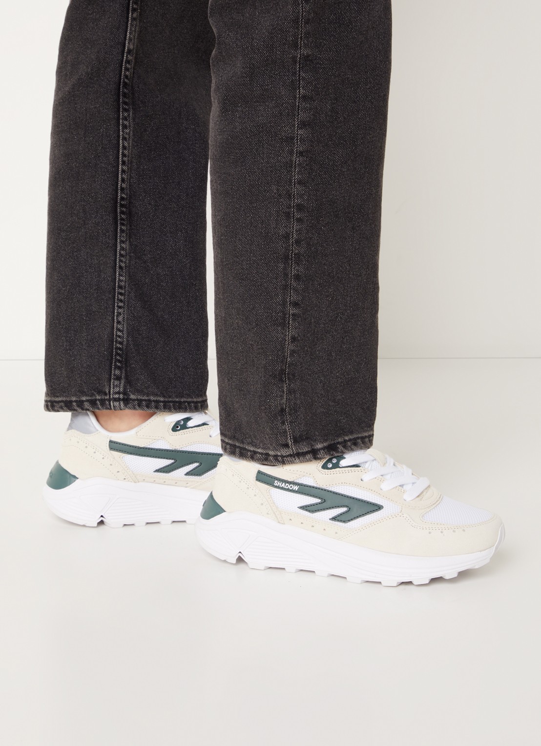 Hi-Tec Shadow sneaker met suède details - voorkant 2 groen