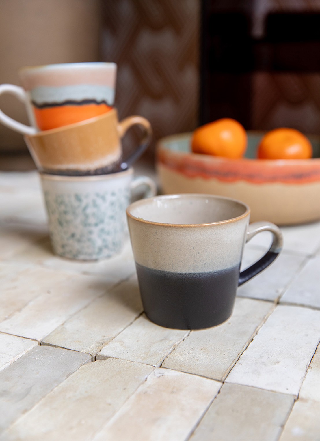 HKliving 70's Rock cappuccinokopje 30 cl - voorkant 2 zwart
