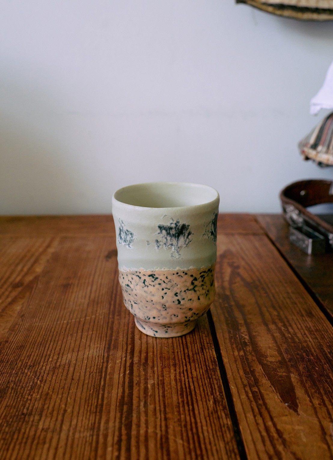 HKliving Mok 9,2 cm - achterkant groen