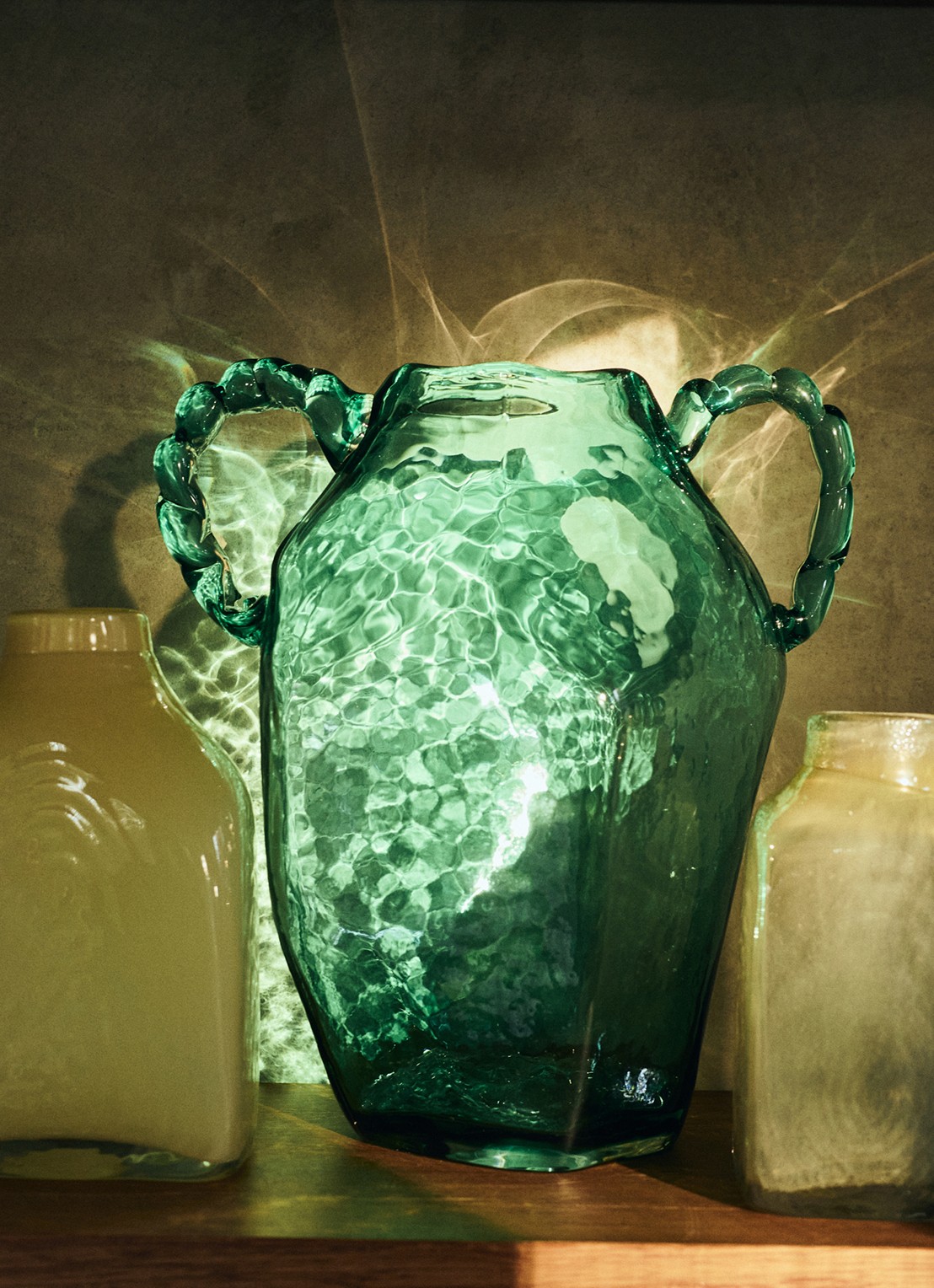 HKliving Nienke Sikkema Amfora vaas - detail groen
