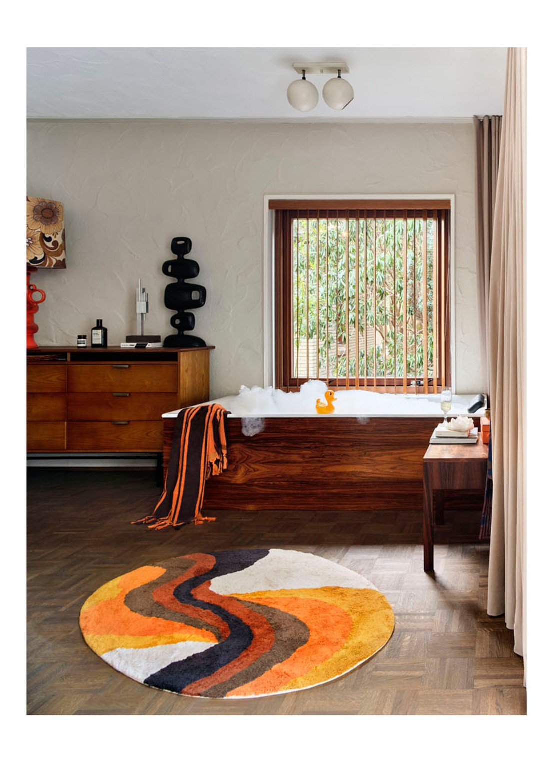 HKliving Retro Swirl badmat 90 x 120 cm - voorkant 4 oranjebruin