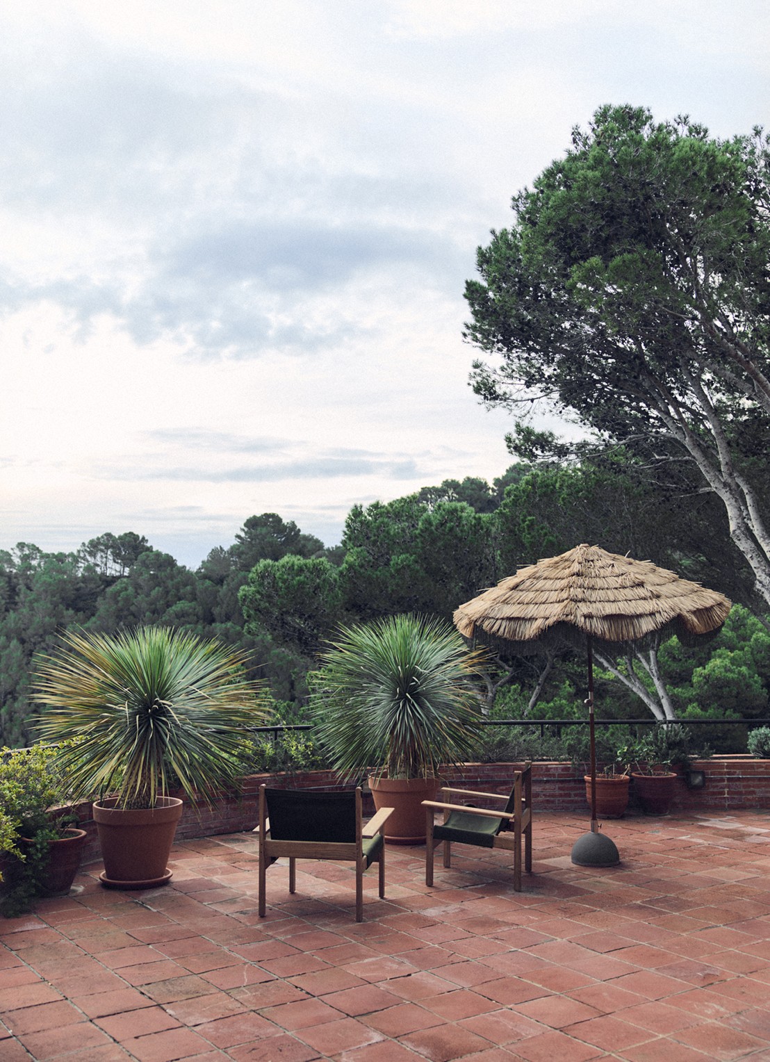 HKliving Serengeti strand parasol met raffia 230 cm - voorkant 5 lichtbruin