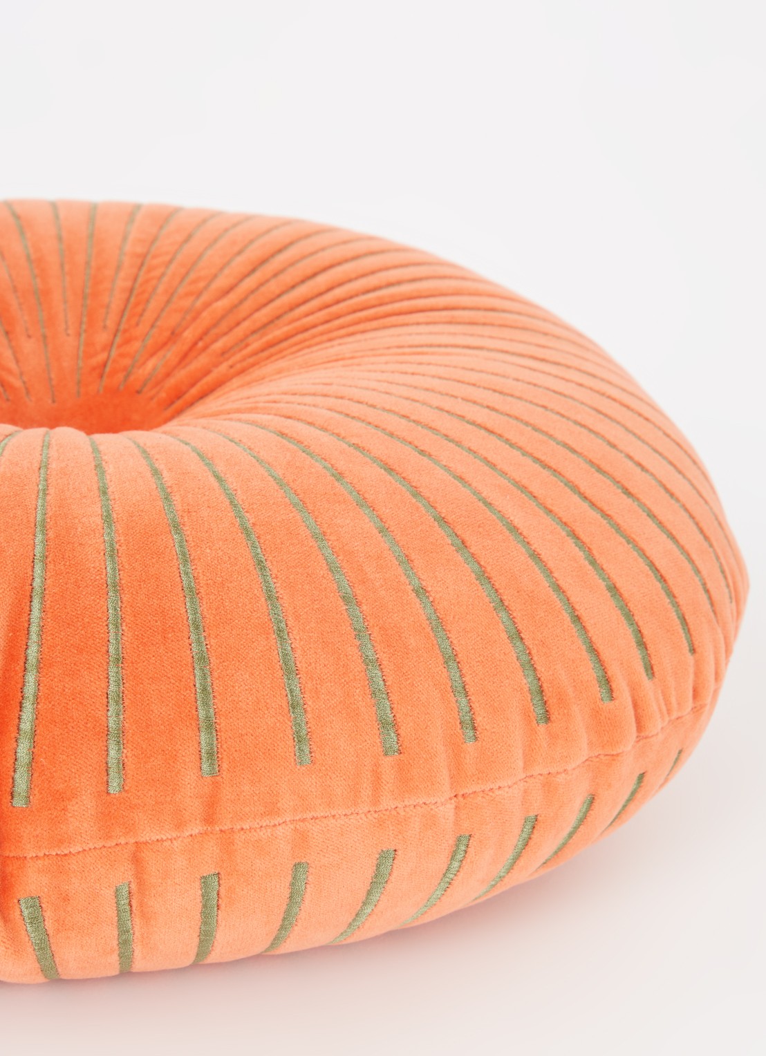 HKliving Sierkussen 50 x 12 cm - detail 2 orange