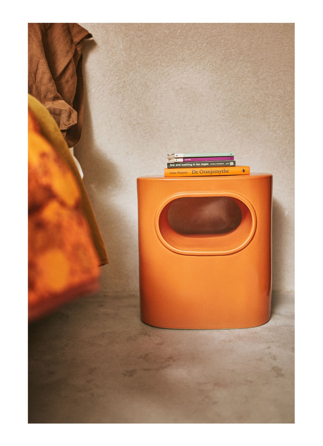 HKliving Space bijzettafel 36 x 39 cm - voorkant 5 orange