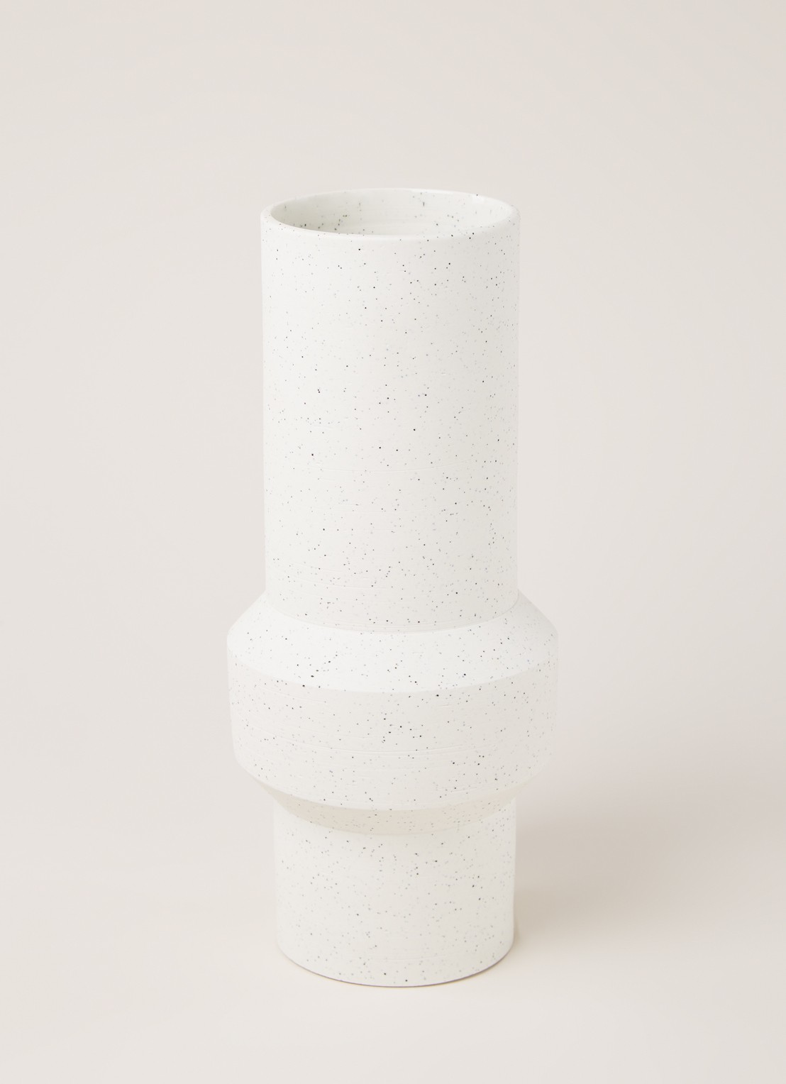 HKliving Speckled Straight vaas 32 cm - voorkant 2 gebroken wit