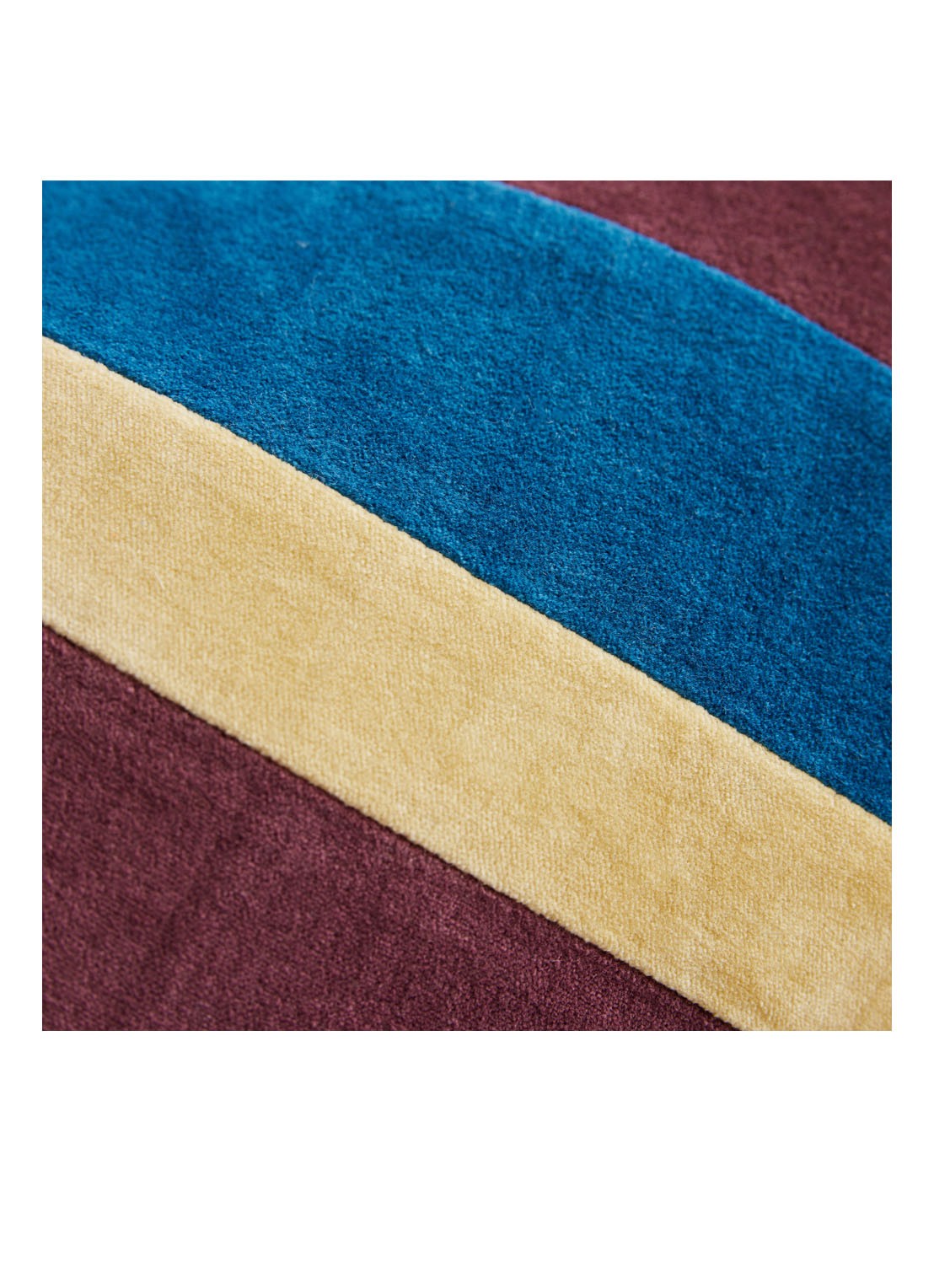 HKliving Striped sierkussen 30 x 50 cm - detail 5 aubergine