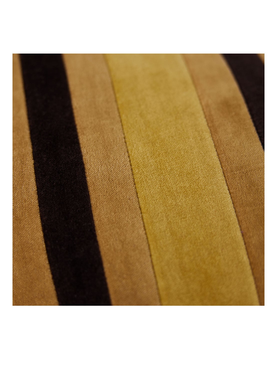 HKliving Striped sierkussen 50 x 30 cm - detail 5 mosterd