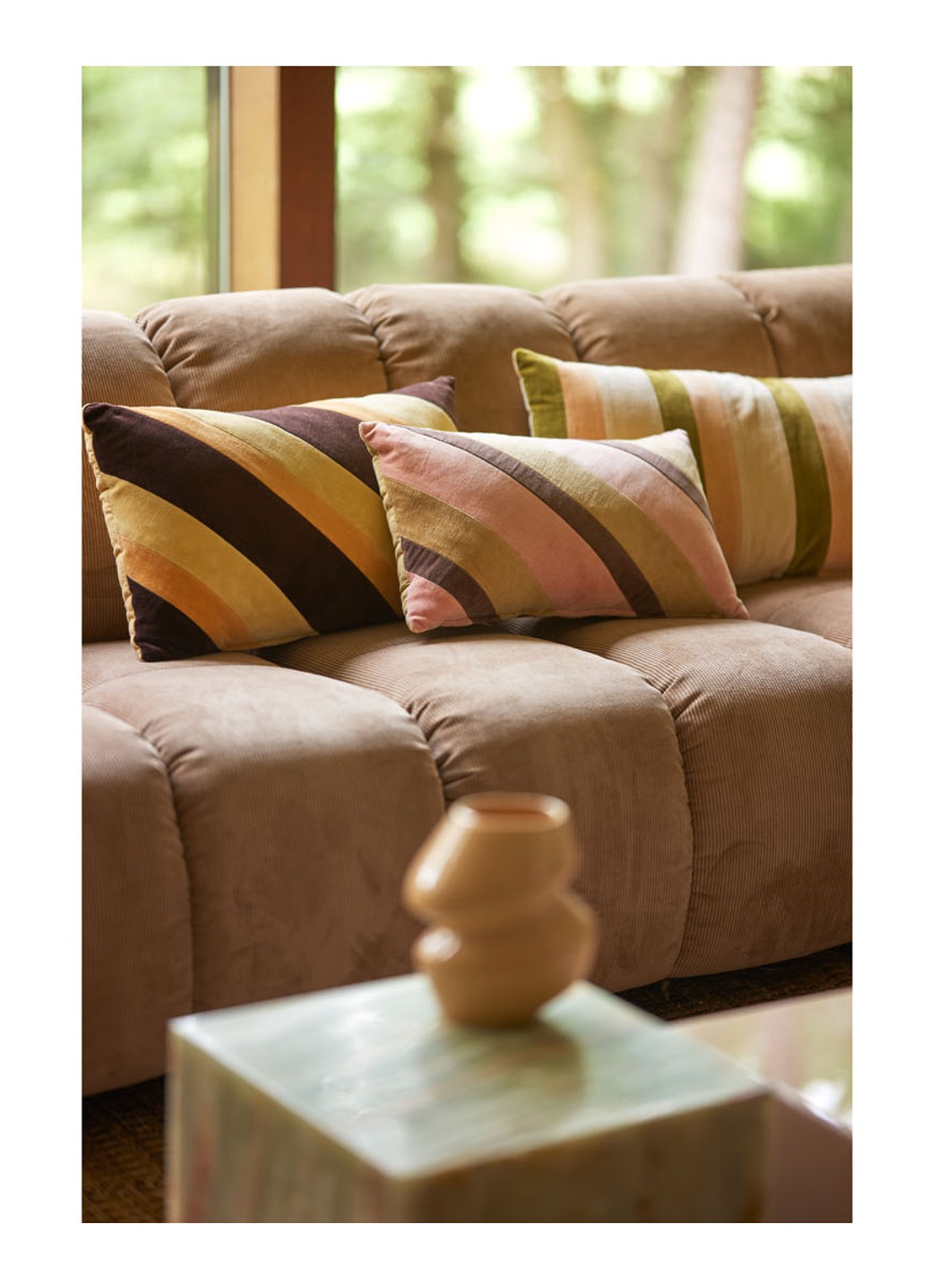HKliving Striped sierkussen 60 x 35 cm - voorkant 7 abrikoos