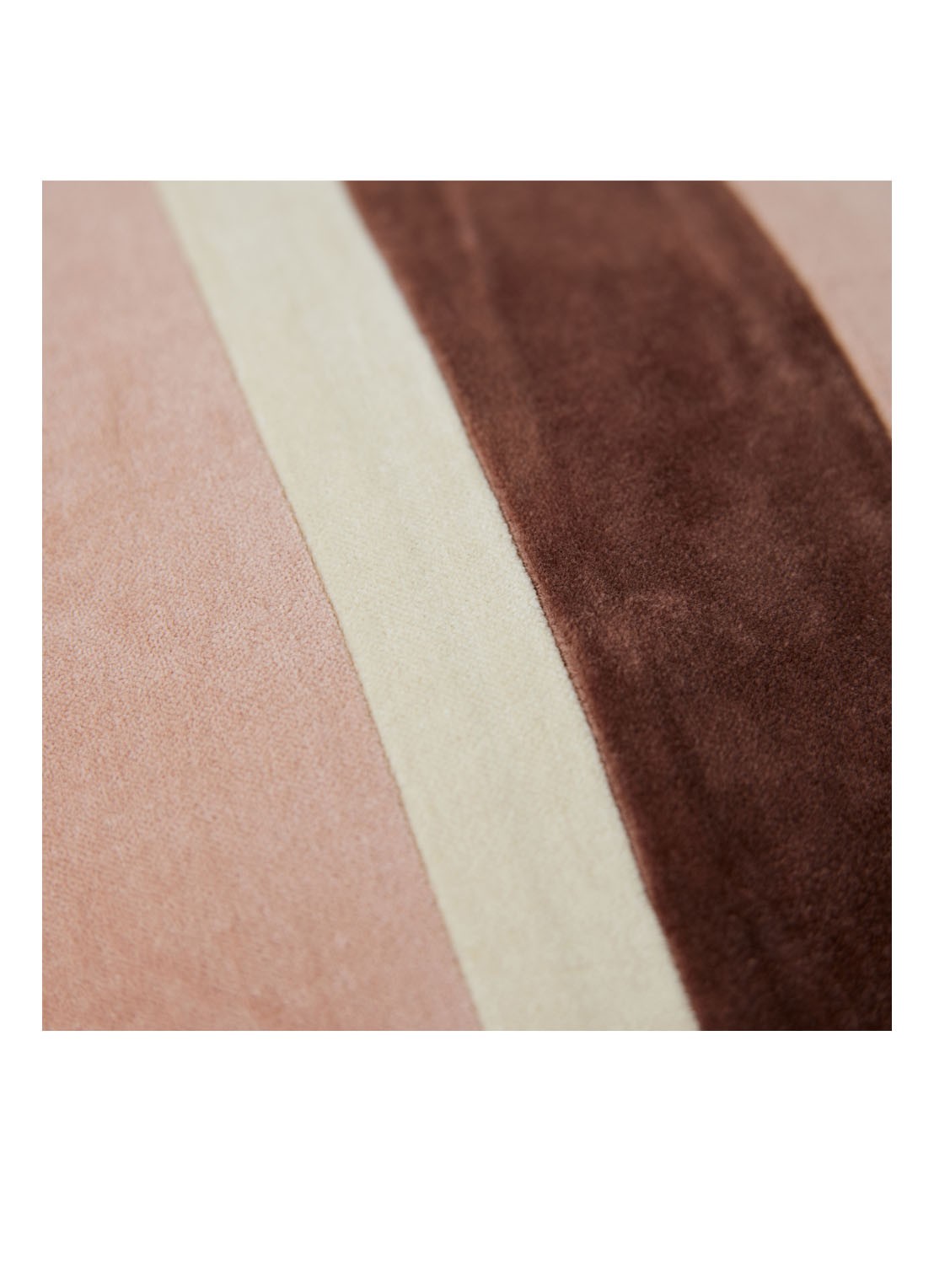 HKliving Striped sierkussen 60 x 35 cm - detail 2 lichtroze