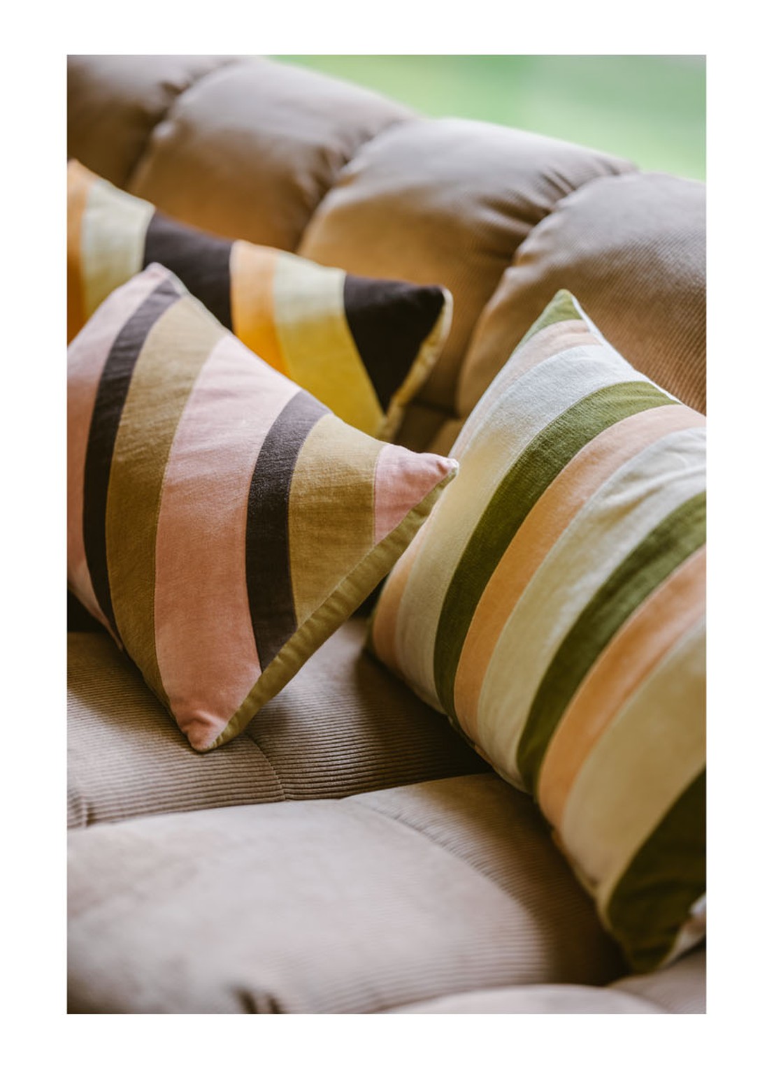 HKliving Striped Velvet sierkussen 60 x 35 cm - voorkant 7 multicolor